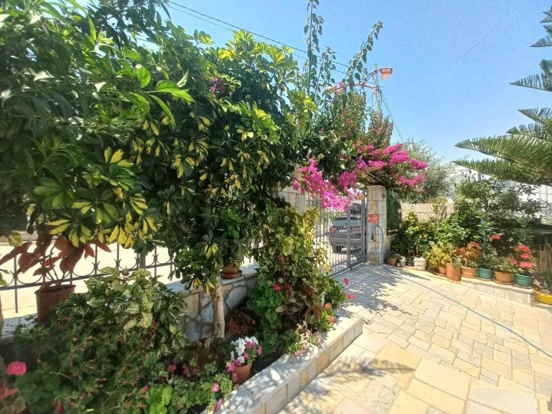 Classic Double Room with Balcony image 3