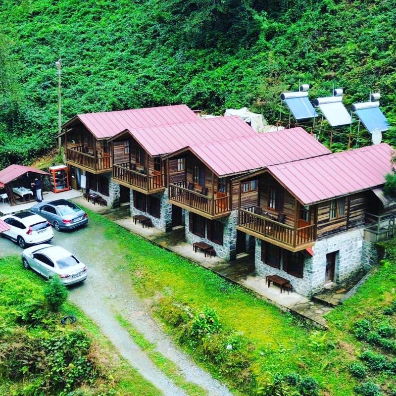 Two-Bedroom with Waterfall View image 4