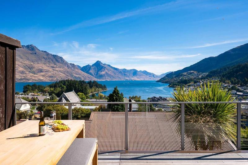 Villa Habeke- Lake Views- Gas Fire- AC- BBQ - image 22