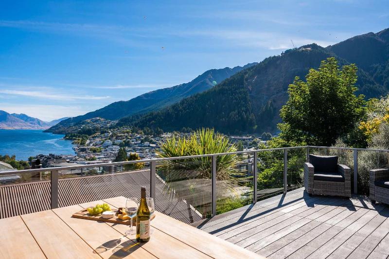 Villa Habeke- Lake Views- Gas Fire- AC- BBQ - image 18