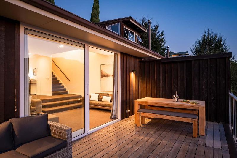 Villa Habeke- Lake Views- Gas Fire- AC- BBQ - image 8