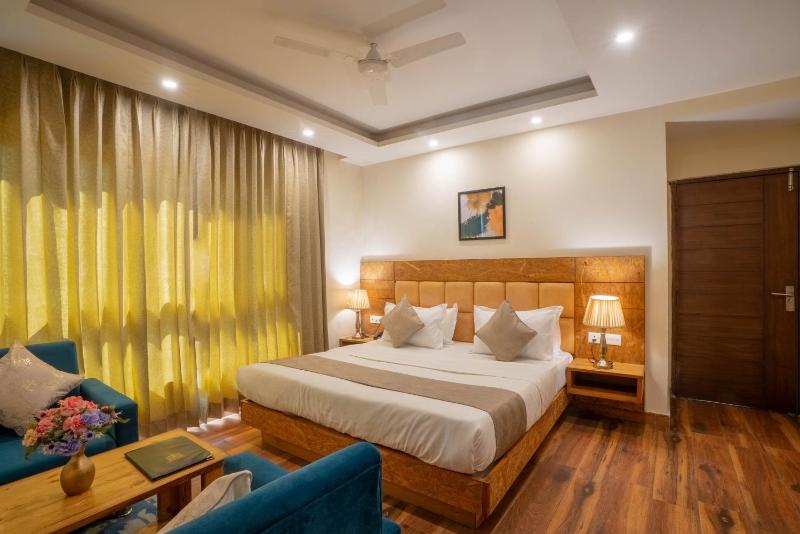 Perfectstayz Value Vista 5 min walk to Mall road - image 10