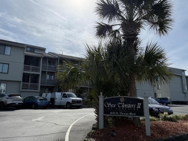 Three-Bedroom Apartment image 1