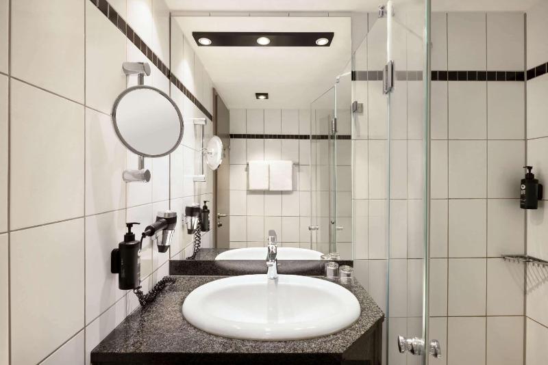 Comfort Accessible Room image 1