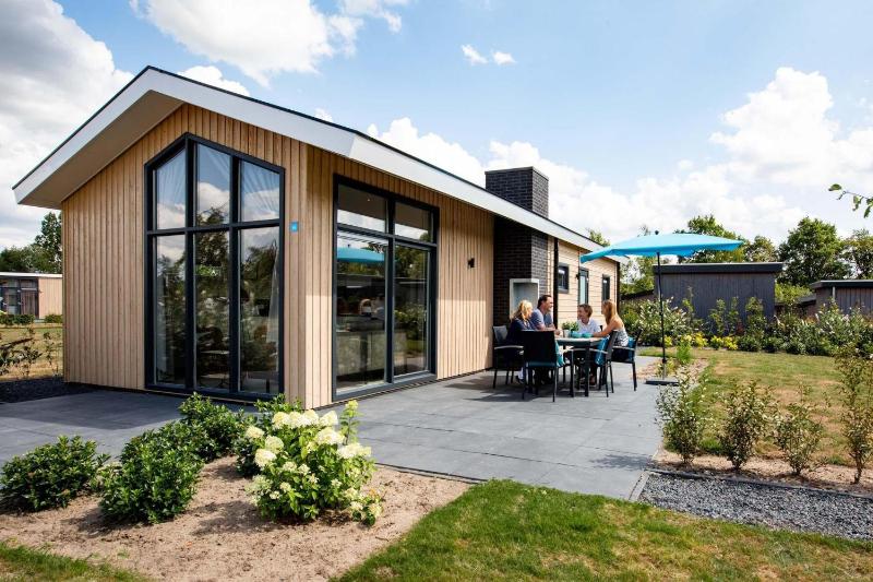 Three-Bedroom Chalet - Berkenhoeve image 1
