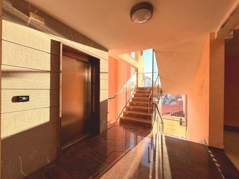 Capitol Apartments - image 4