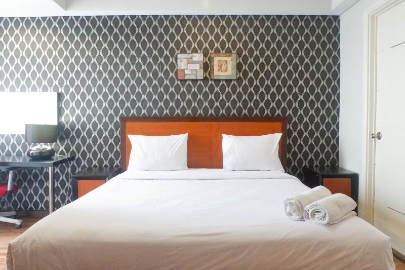 Vibrant and Luxurious 2BR Apartment at Trillium Residence Surabaya By Travelio - image 3