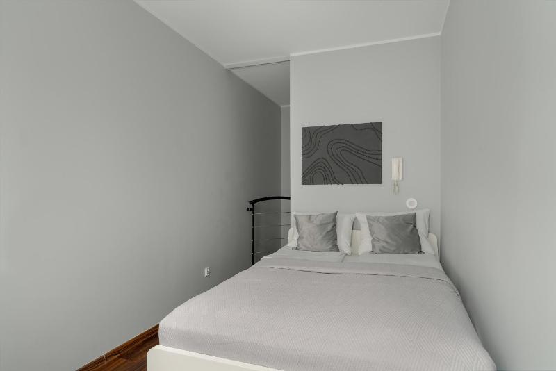 Dwupoziomowy Apartament Żmigrodzka z Tarasem w Poznaniu by Noclegi Renters - image 16