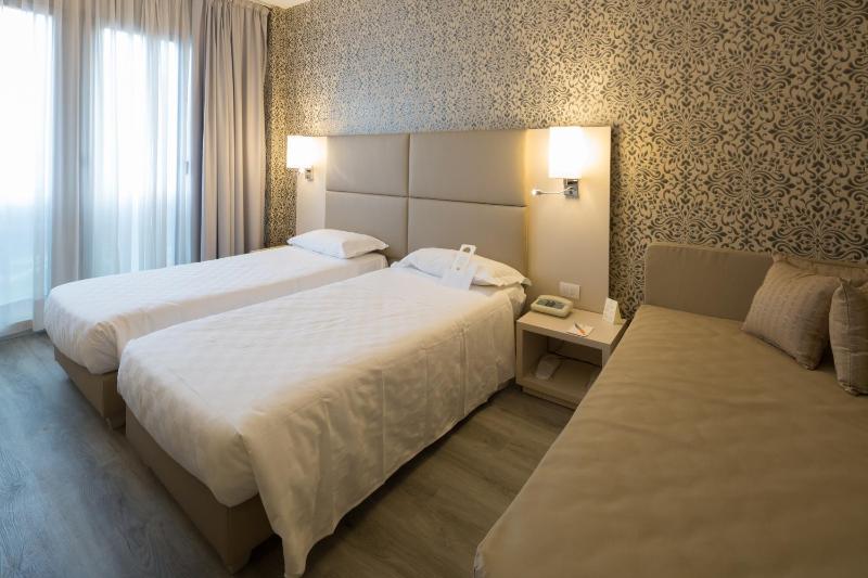 Triple Room image 4