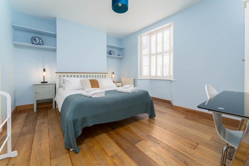Host & Stay - Blue Hues on Over Street - image 20