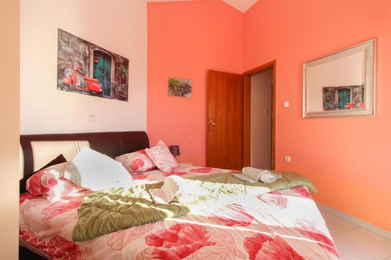 Apartment image 3