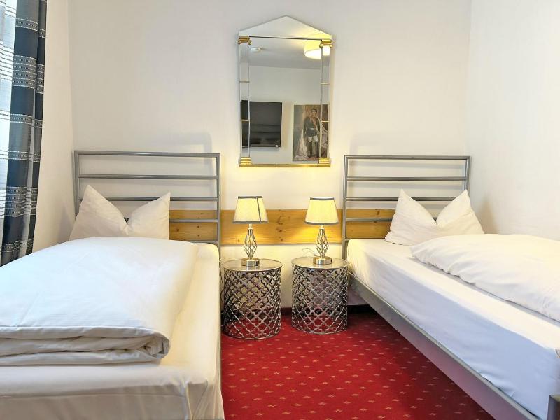 Double Room image 2