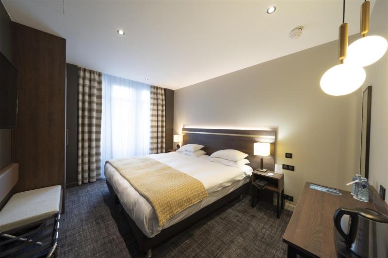 Superior Double Room image 3