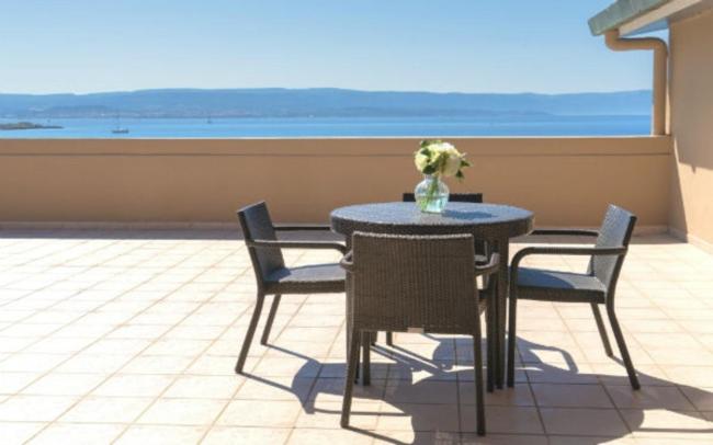 Junior Suite with Sea View image 2