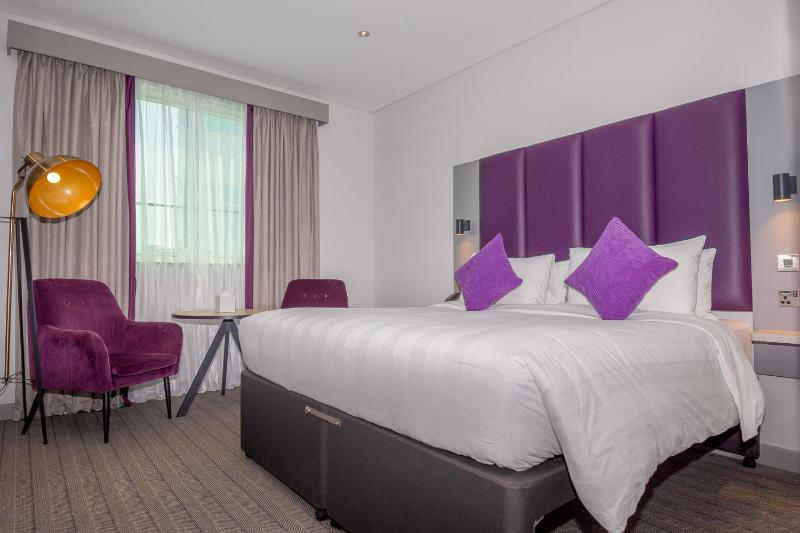 New Style Premier Plus Double Room - Non-Smoking - Free DXB Airport Shuttle Every 30min to T1&3 image 1