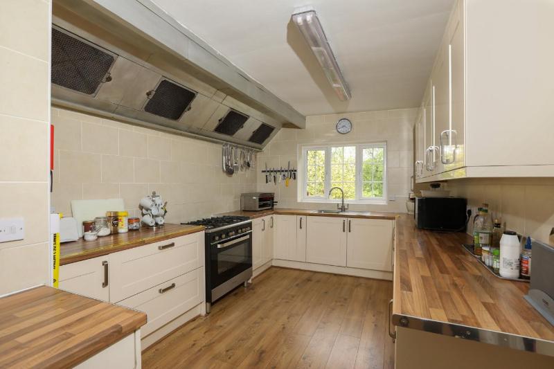 Single Room with Private Bathroom image 4