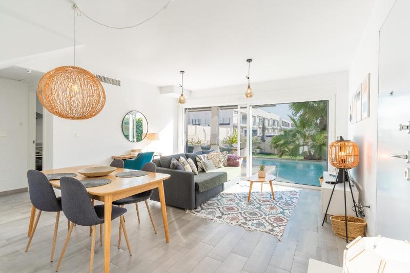Azure Escape Villa Gran Alacant by United Renters - image 36