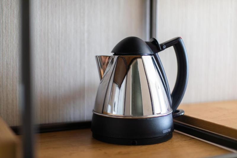 Standard Twin Room image 4