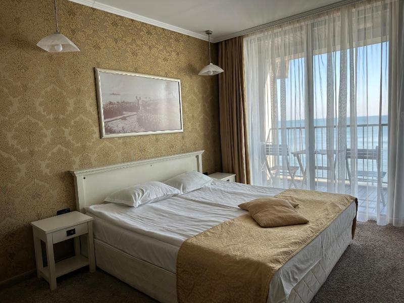 Double or Twin Room image 1