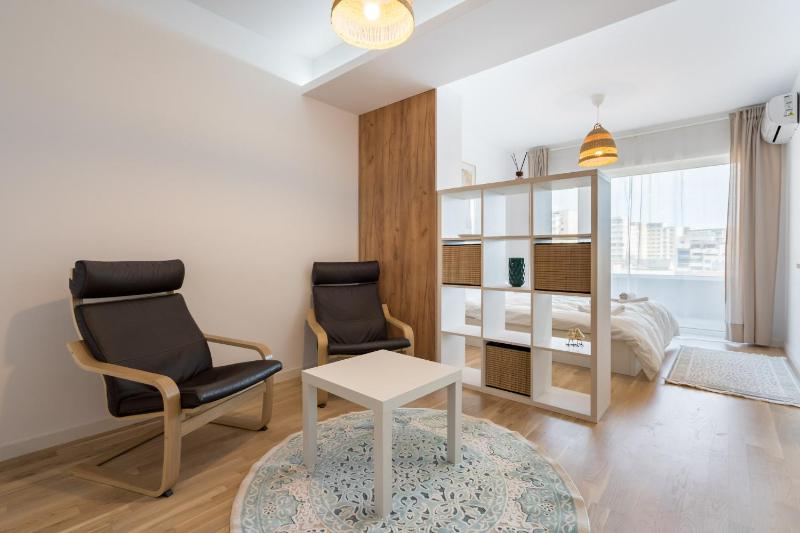 Zen 3 & 4 - Elegant Studios in Prime Location - image 2
