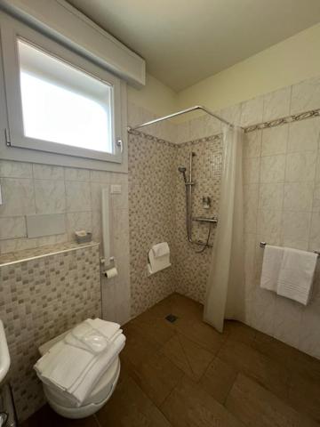 Double or Twin Room - Disability Access image 4