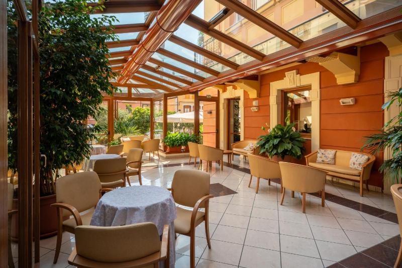 Hotel Careni Villa Italia - image 19