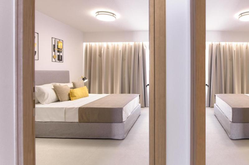 Soho Blue City Hotel - image 32