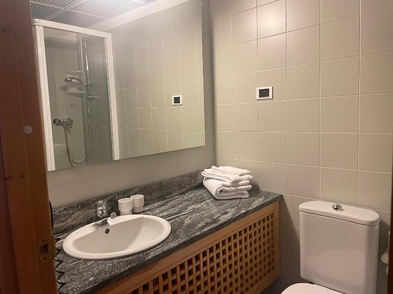 Studio (2 Adults) image 3