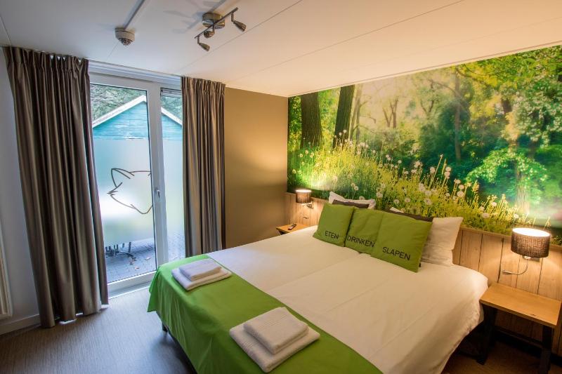 Double Room with Terrace image 3