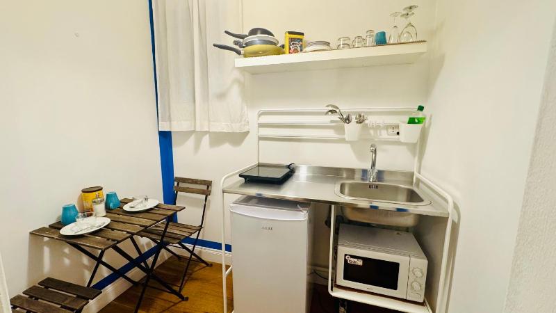 Deluxe Double Room with Extra Bed image 3