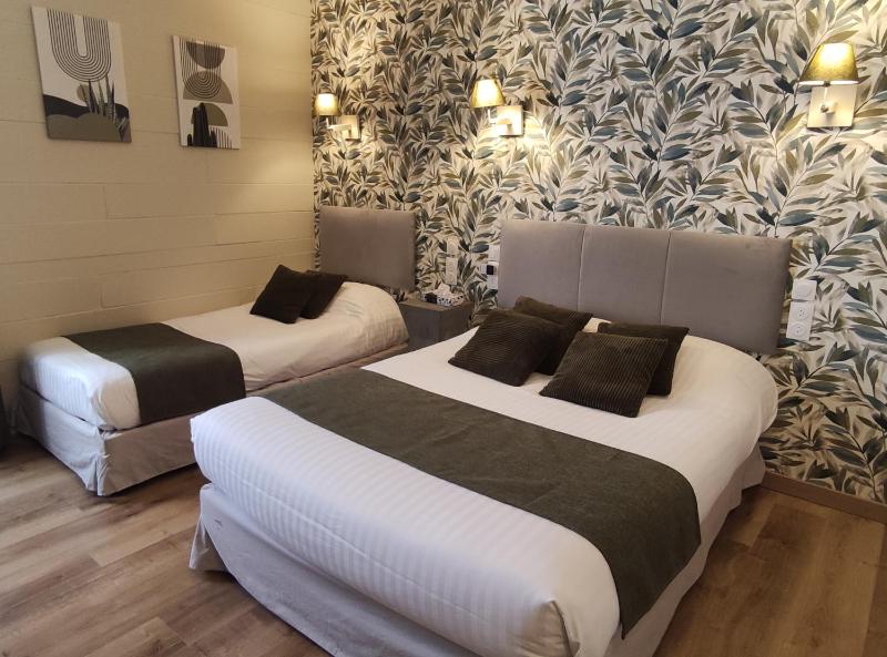 Standard Triple Room image 1