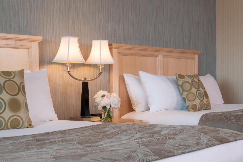 Atlantic View Queen Room with Two Queen Beds image 3