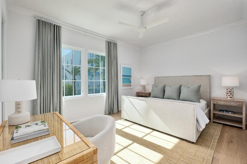74 Elysee Court - image 5