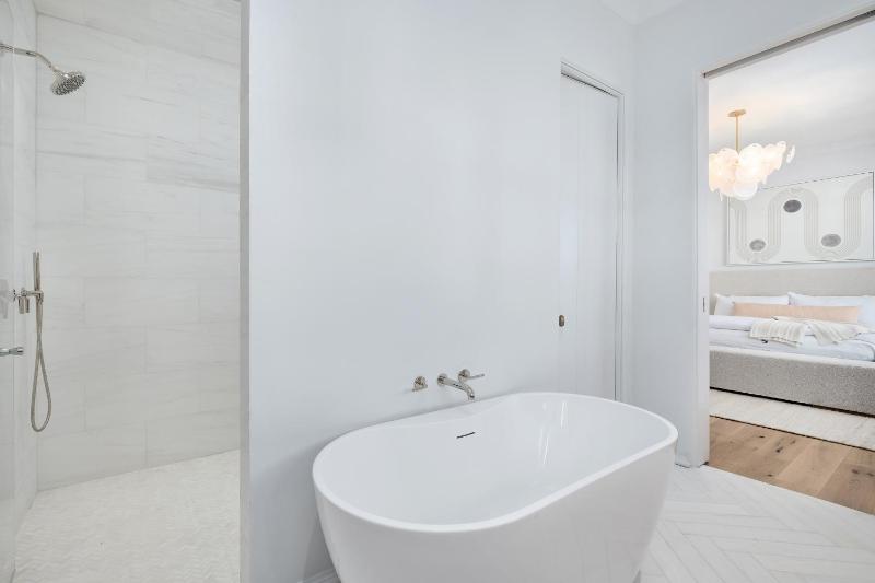 74 Elysee Court - image 4