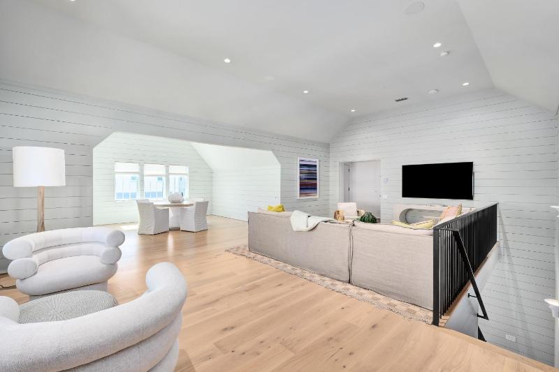 74 Elysee Court - image 45