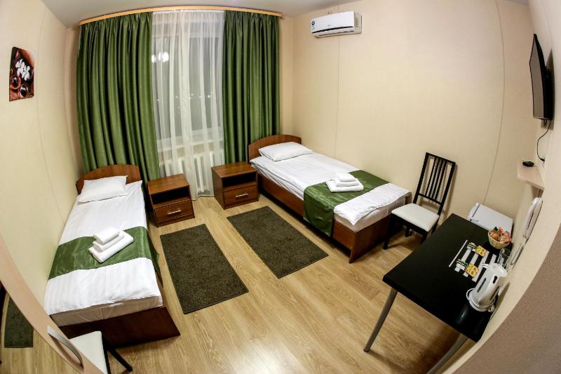 Twin Room image 3