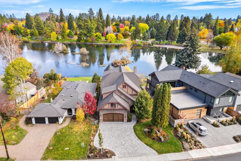 Drake Park Villa - image 2