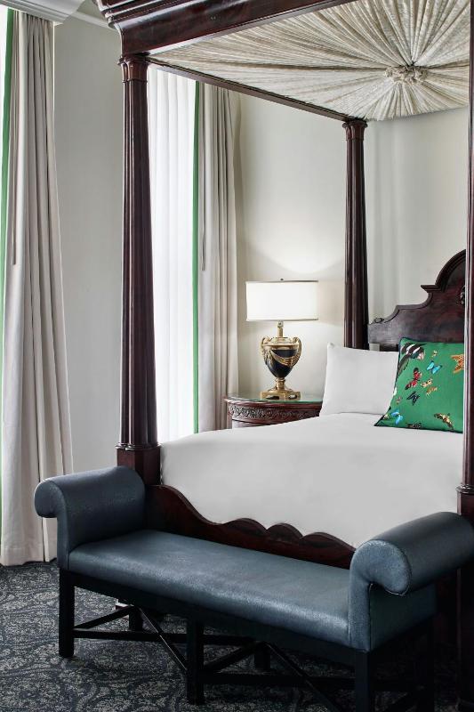 Grande King Room image 4
