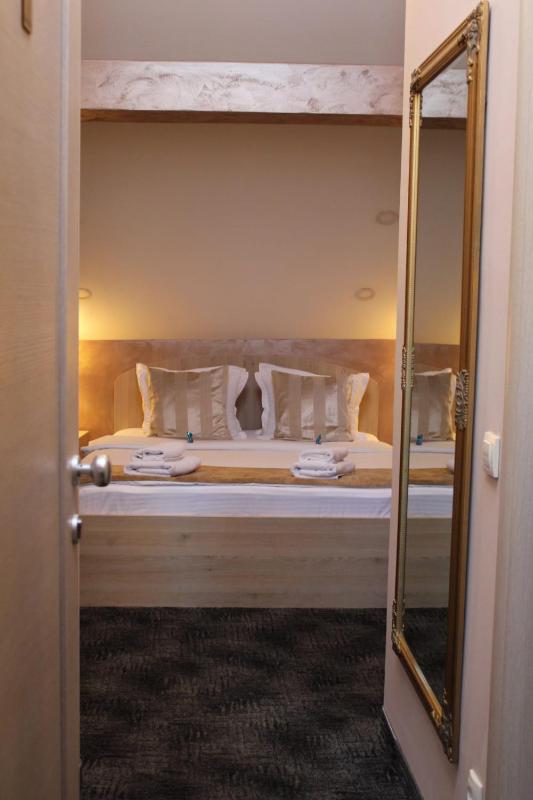 Economy Double Room image 1