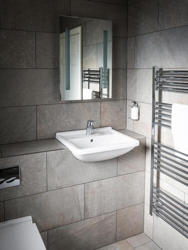 Executive Double or Twin Room - Town House image 3