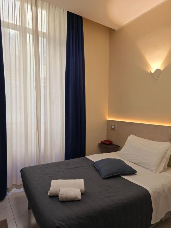Single Room image 4