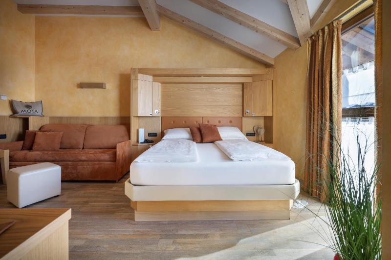 Superior Double Room image 1