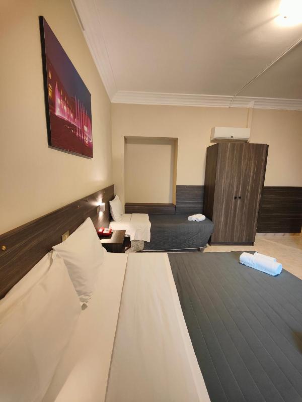 Quadruple Room image 2