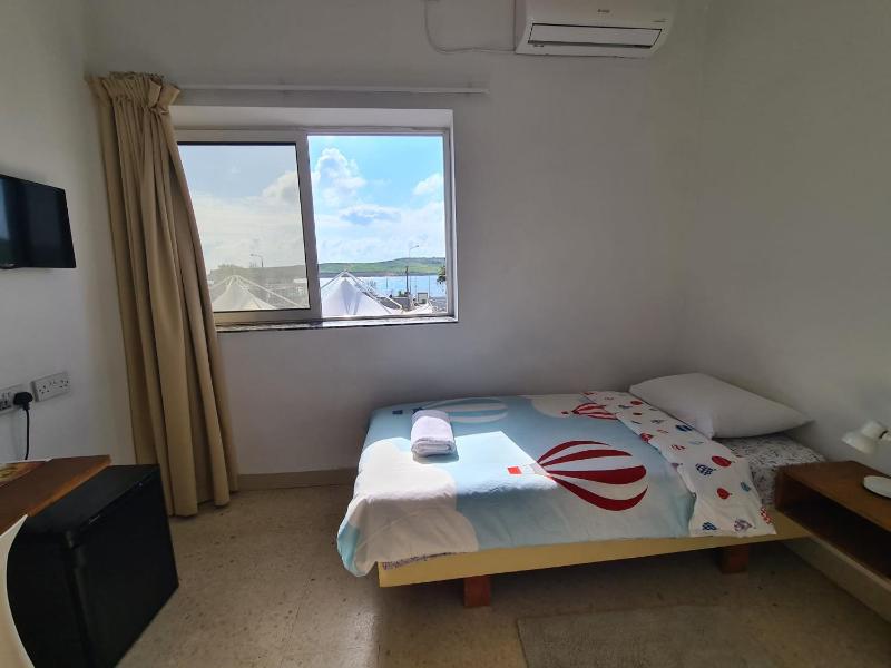 Single Room image 2