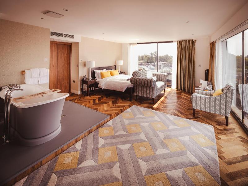 Senior Fellows Suite image 2