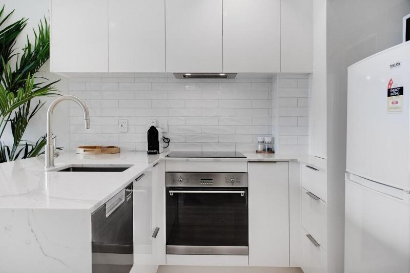 Takapuna Central Stylish 2BR Carpark Aircon - image 11