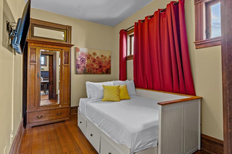 The Marquis Manor - image 7