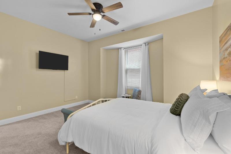 Red Brick Hideaway - image 12