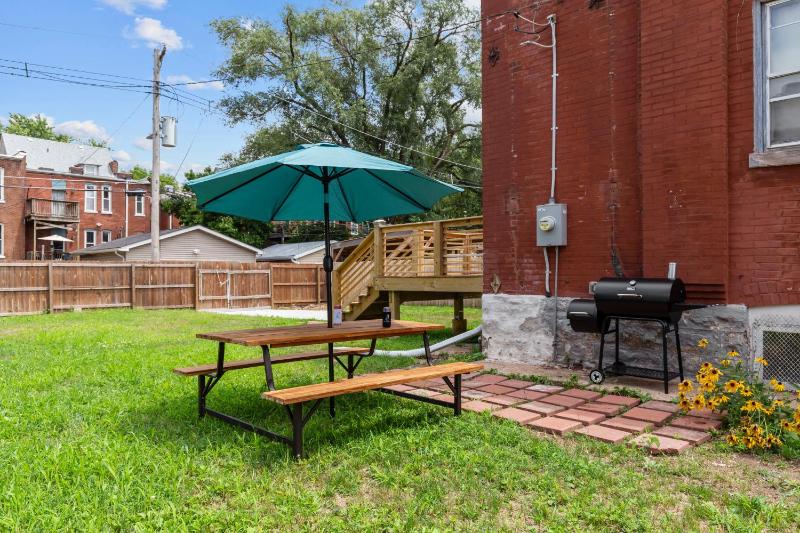 Red Brick Hideaway - image 16