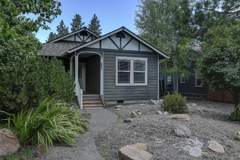 Huckleberry Cottage - image 9